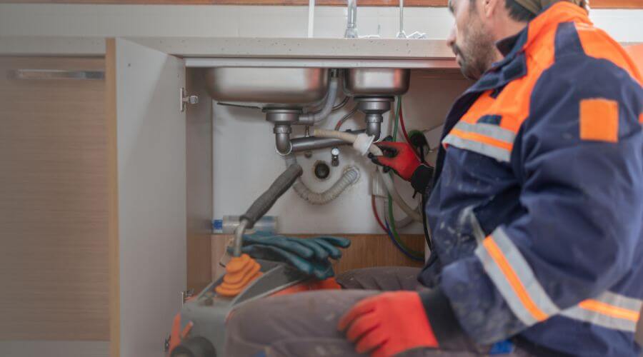 Commercial Slab Leak Plumbing in Santa Elena, TX
